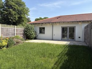 House- click for photo gallery
